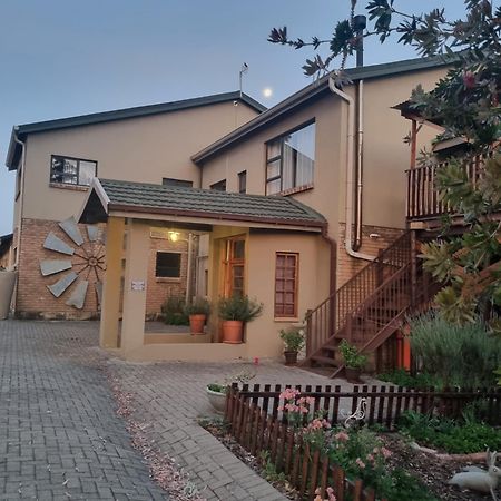 Готель The Fat Mulberry Guest Farm Фоурісбург Екстер'єр фото